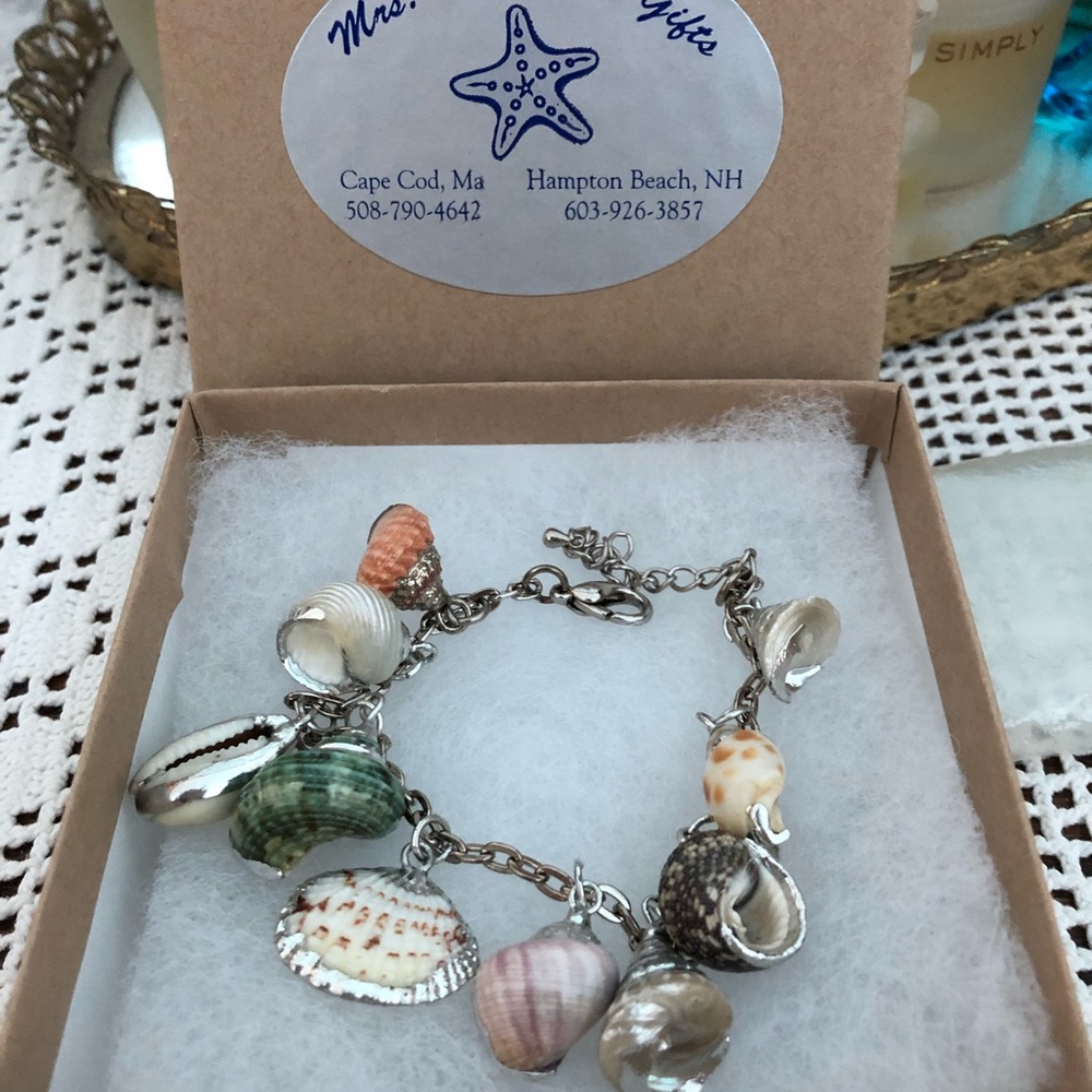 Cute seashell bracelet